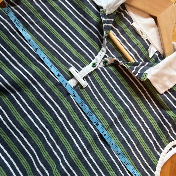 3/$15 Liz Golf Top L - Picture 3 of 6